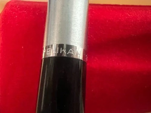 🔴 Pelikan Stylo-Plume Sphère 3 x1 Couleurs Recharge Bariolé Noir-Vert-Rouge Cru - Photo 7 sur 11