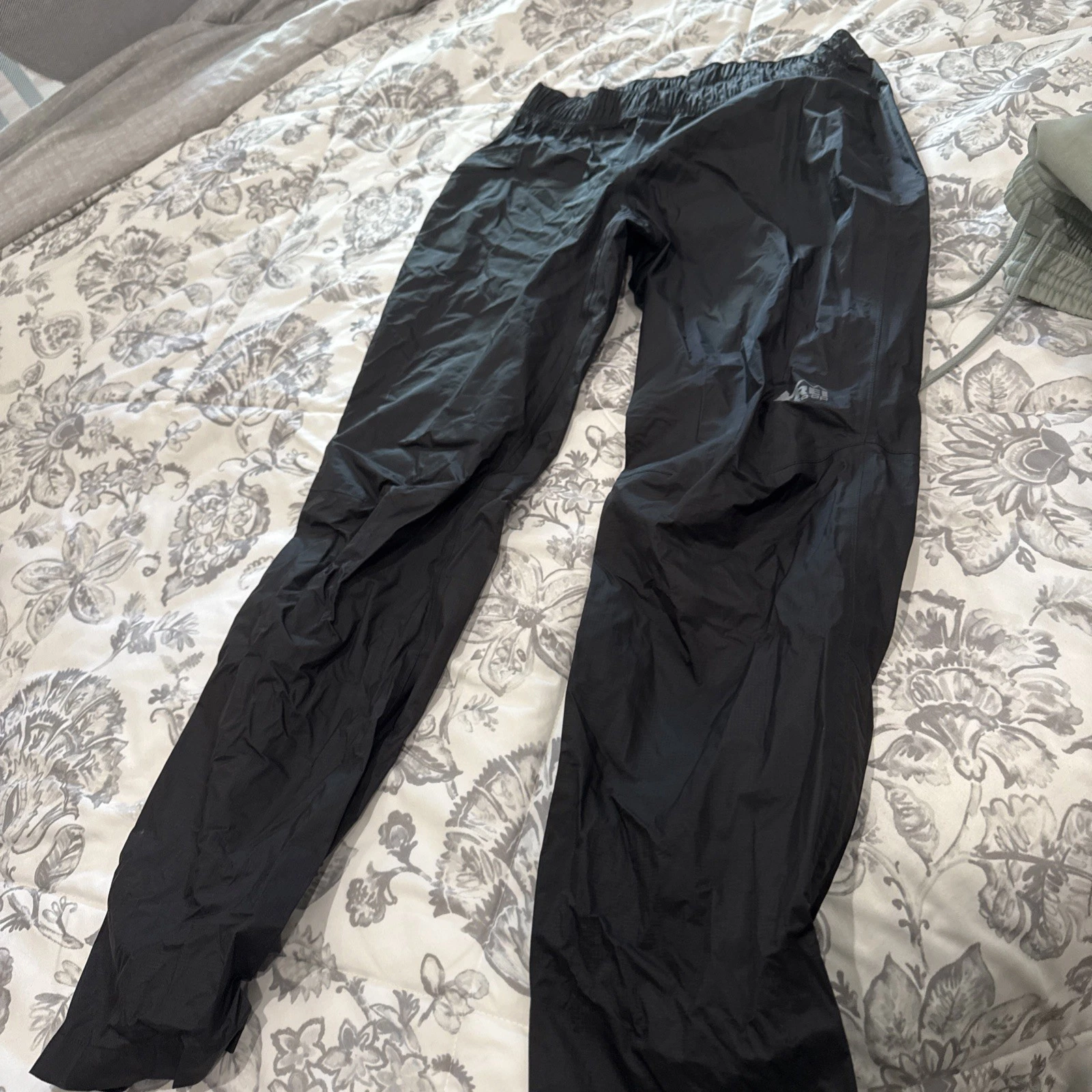 REI Waterproof Pants Adult
Opens in a new window or tab