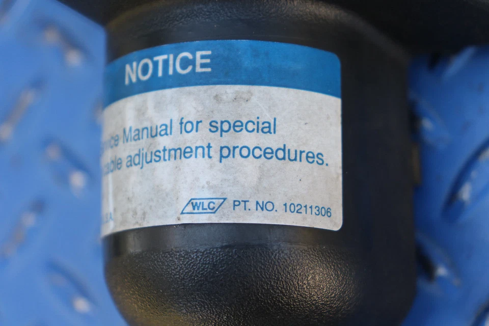 Panel de cubierta del módulo del motor Chevrolet Corvette C4 ASR 1992-1996 Foto 4 de 4