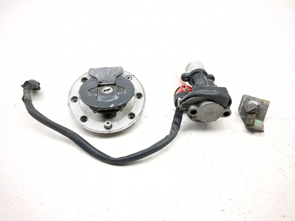 01-03 Suzuki GSXR 600 750 замок комплект зажигания переключатель крышка и ключ - Изображение 3 из 4