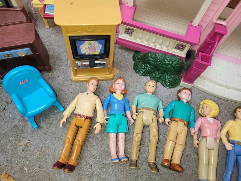 Fisher Price Loving Family Grand Victorian Mansion Dollhouse & Accessory Lot - Image 3 of 4