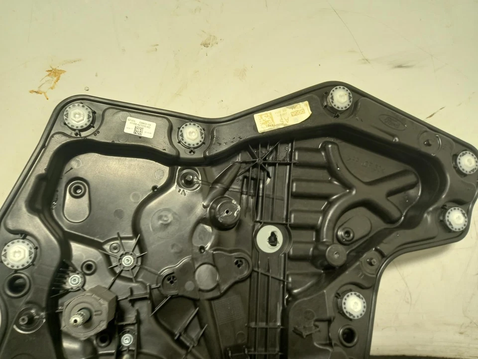 Regulador de ventana trasero derecho Ford Fiesta O/S 2017-2022 5 puertas hatchback 2507028 Foto 2 de 4