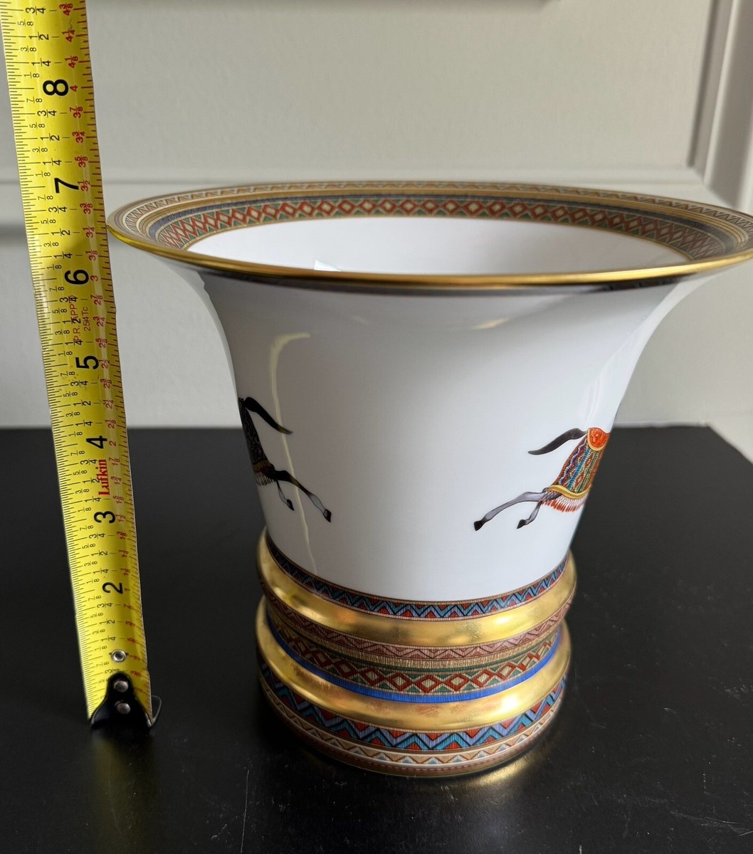 Exquisite Rare Hermes Cheval d'Orient horse vase 6.5” x 7.5 Exquisite Rare Hermes Cheval d'Orient horse vase 6.5” x 7.5