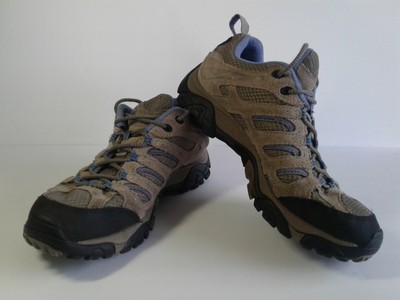 hiking shoe sale