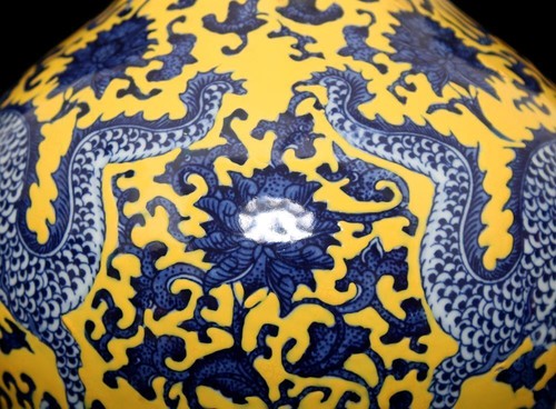 33CM Qianlong Signed Antique Chinese Blue & White Porcelain Vase w/ dragon - Picture 8 of 13