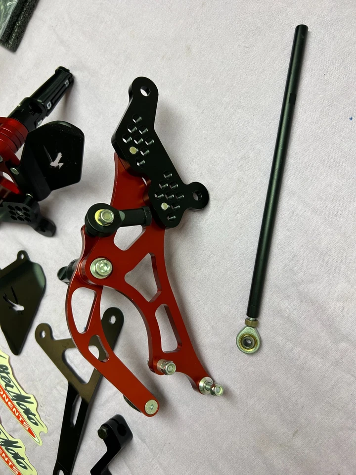 Reposapiés Valter Moto Honda CB 1000R ABS 2008-13 R-001. - Imagen 3 de 4