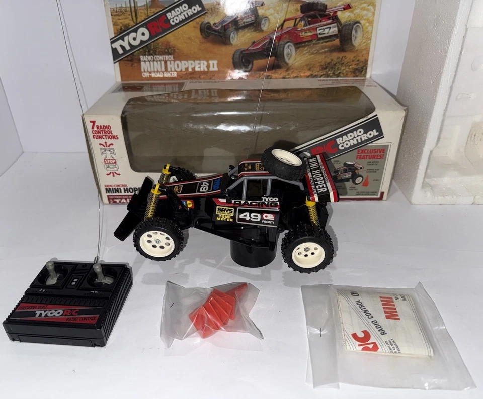 Tyco Turbo Hopper Mini II Rc Buggy Complete With Radio Box  Manual & Cones - Image 3 of 4