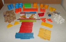 PLAYSKOOL THE ORIGINAL TINKERTOY BUILDING SET LOT OF PIECES WITH INSTRUCTIONS