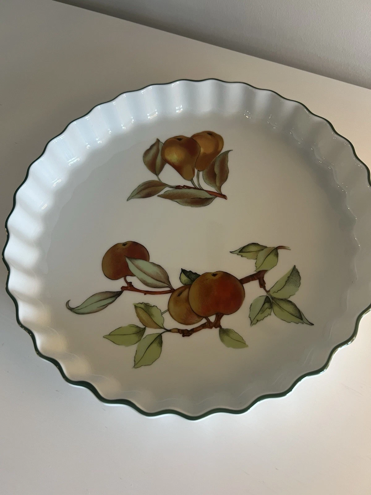 Royal Worcester England Evesham Quiche Pie Tart Serving Dish Pan Plate 10 1/2”