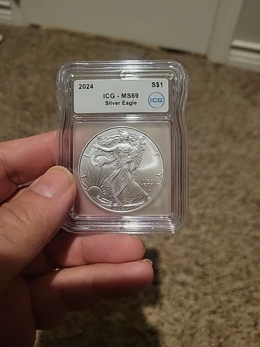 2024 American Silver Eagle 1 OZ ICG MS69 (cracked Case)