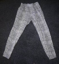 F F Casual collection Women's black and cream print leggings Size UK12 NWOTS