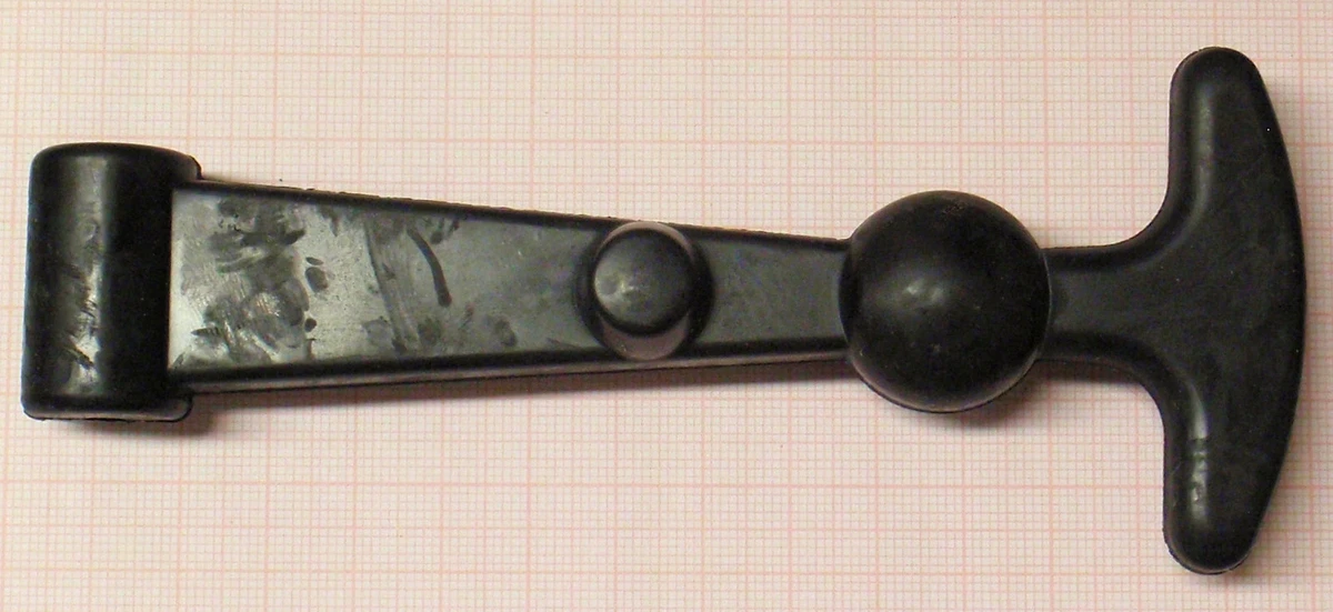 Haubengummi Haubenhalter 115 Mm Schlepper Traktor Bagger NFZ Oldtimer online kaufen Haubengummi Haubenhalter 115 Mm Schlepper Traktor Bagger NFZ Oldtimer online kaufen