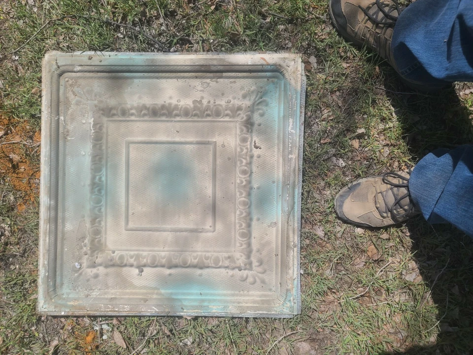 ANTIQUE METAL TIN CEILING TILE 24” X 24" SALVAGED VINTAGE  - Image 2 of 4