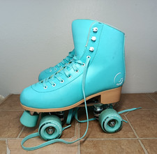 C 7 Seven Aqua Blue Roller Skates Women's Sz 9 EUC