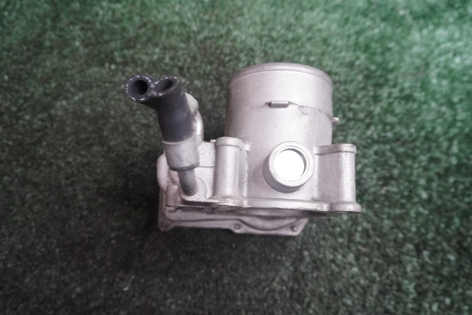 2016 2017 年起亚 Forte 1.8L 发动机 TROTTTLE 车身 原始设备制造商 91K 英里 351002E400 — 第 3/4 张图片