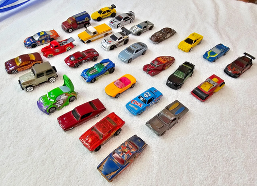 Lot Of 27 Loose Hot Wheels Vehicles Red Line & Assorted 1/64 Scale Brands & Year - Picture 2 of 7