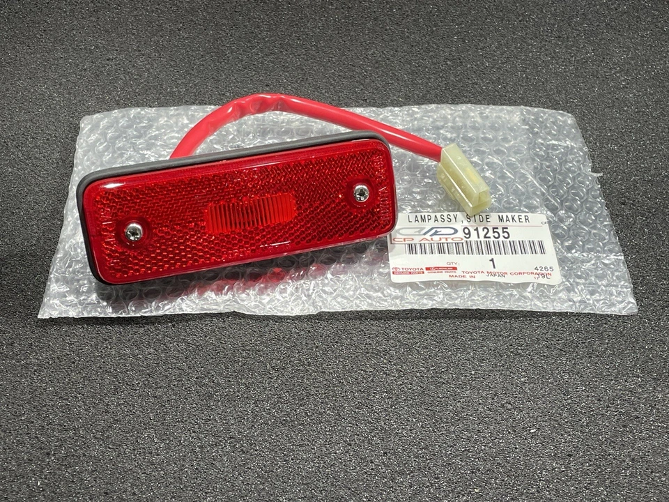 80-83 TOYOTA COROLLA LUZ MARCADORA TRASERA DERECHA OEM CANTIDAD 1 NUEVO Foto 2 de 3