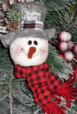 CHRISTMAS FAMILY SNOWMAN HEAD ORNAMENT