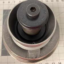 Parker Cover Assembly Bypass with Indicator Port 50 (LLE03G)