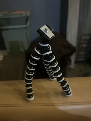 JOBY ORIGINAL GORILLA POD FLEXIBLE MINI TRIPOD W/QUICK RELEASE BLACK & GRAY 6.5 