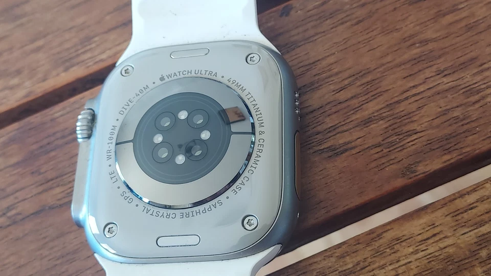 apple ultra watch series 10 49mm titanium /ceramic sapphire crystal - Image 4 of 4