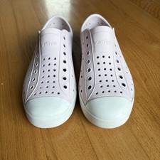 Native Jefferson slip-on sneakers Shoes Light Milk pink shell white Sz 1 Yth J1