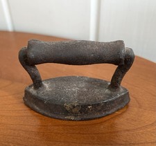 Vintage Miniature Toy Salesman Sample Cast Iron Clothing Iron 3 inch