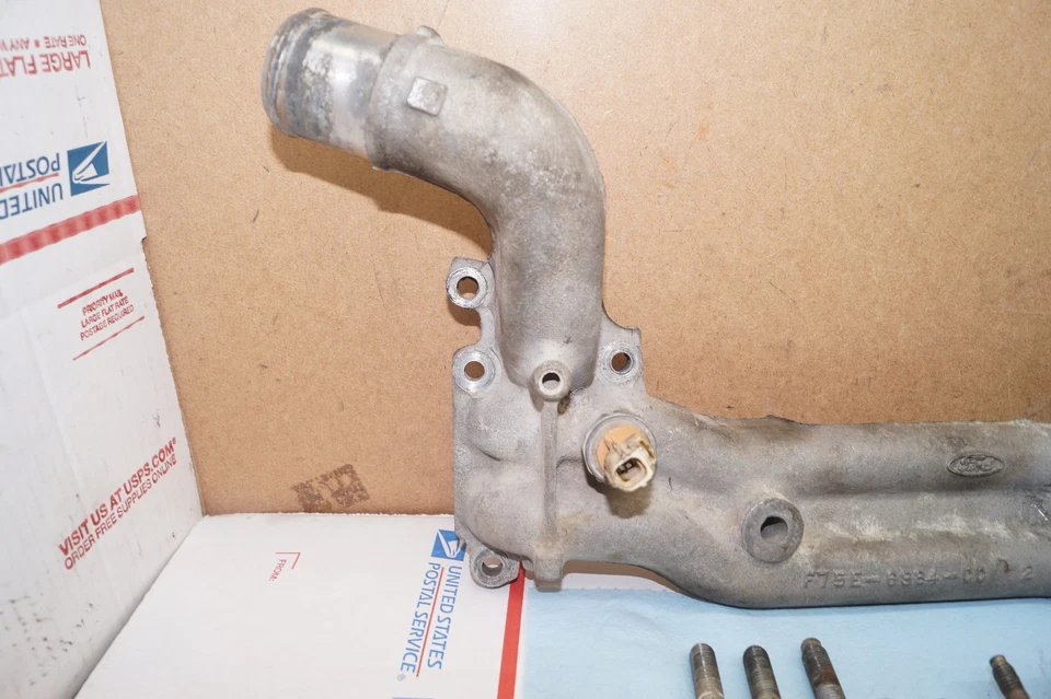 97-03 Ford F-150 5.4L 2v Block Mounted Oil Filter Housing F75E-6884-CC OEM 4.6L Foto 4 de 4