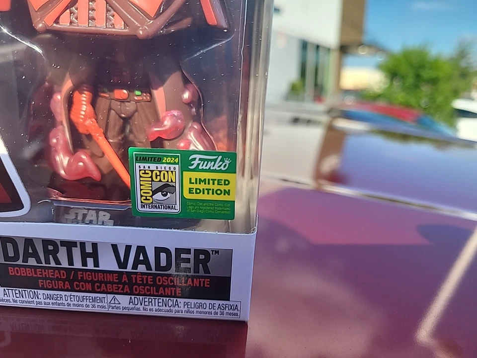 Funko pop ! 乙烯基:星球大战 - 达斯·维德 (SDCC) - 圣地亚哥动漫展 Funko... — 第 2/4 张图片