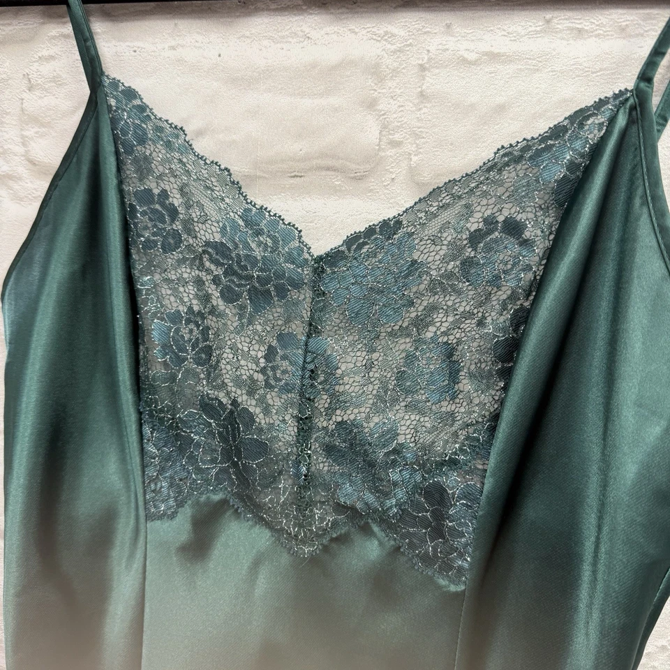 Conjunto de bata de camisón de satén verde esmeralda vintage de Victoria Secret para mujer Foto 4 de 4