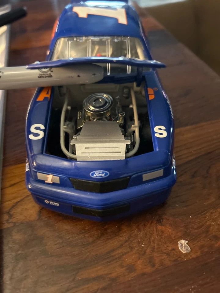 jeff gordon #1 thunderbird die cast car - Image 2 of 4