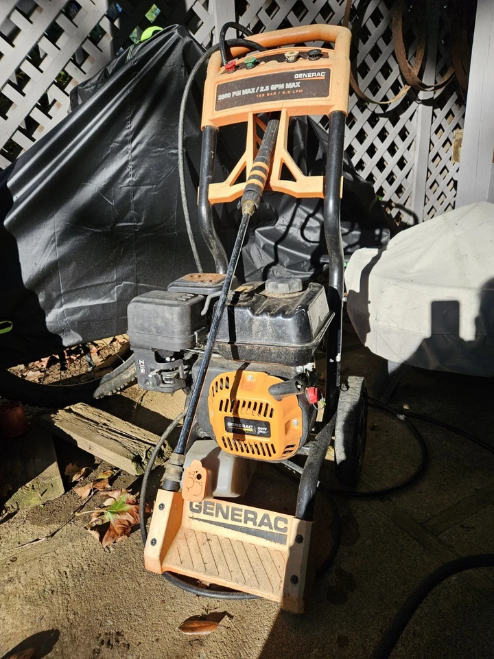 Generac Professional GAS  Power Washer 2800 psi. All 4 Nozzles.  New Carburetor. - Image 3 of 4