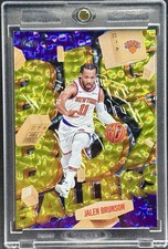 Jalen Brunson RARE GOLD CRACKED ICE REFRACTOR...