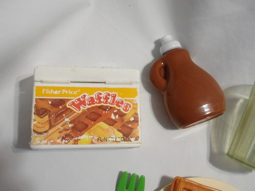 1980'S VINTAGE FISHER PRICE FUN WITH FOOD WAFFLES AND BREAKFAST SYRUP IN GUC - Picture 3 of 9