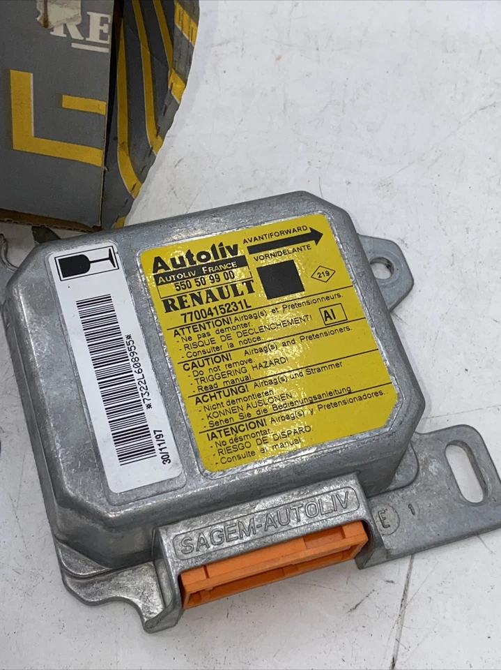 Centralina airbag RENAULT MEGANE Scenic (JA0/1_) 1.9 dTi (JA0N) 7700415231 - Immagine 2 di 3