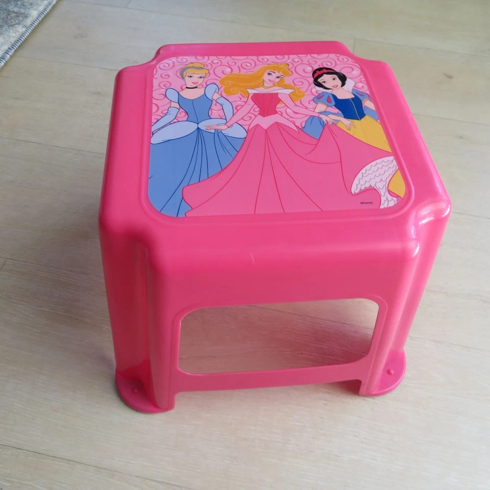 Vintage 90s Y2K Disney Princesses Pink Step Stool Snow White Cinderella Belle - Image 3 of 4