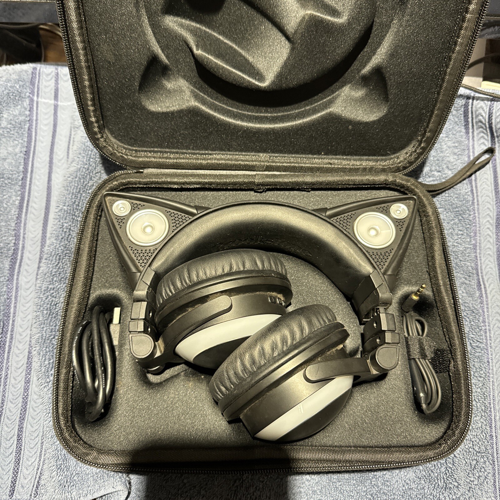 Brookstone Cat Ear Headphones GreenLED Lights w/ Gaming Mic, Aux cord