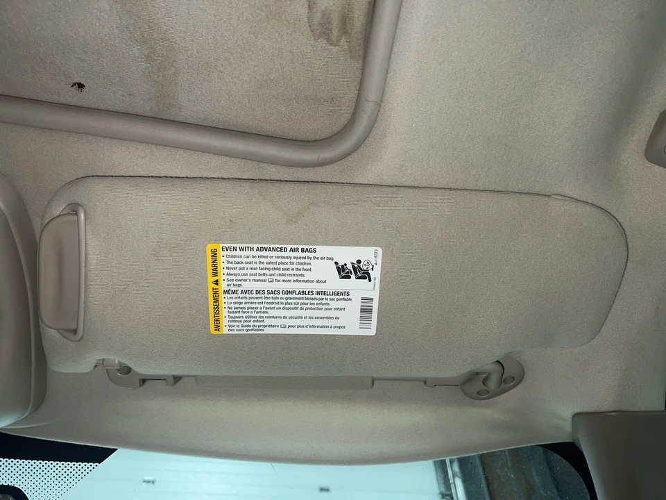 2004-2005 GMC Yukon XL1500 Passenger RH Right Neutral-522 Illuminated Sun Visor Foto 3 de 3