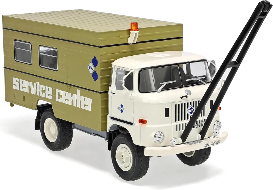 Schuco IFA W50 Koffer LKW Fortschritt 1:32 New and Boxed 450786100 - Bild 1 von 3