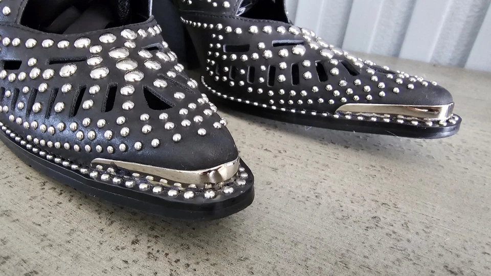 Jeffrey Campbell Nuevo sin Etiquetas Wylie Valdosta Negro Recorte Tachonado Botín Occidental Foto 3 de 4