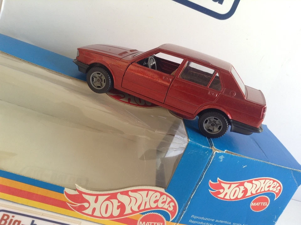 🔥Lot vintage🚗 HOT WHEELS GIULIETTA 1:25 IN BOX  🍂 AUTUMN SALE 🍂☕ - Immagine 3 di 4