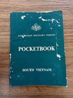Australian Army Vietnam War AMF Pocketbook 1967 VC Weapons US Insignia RAR SASR