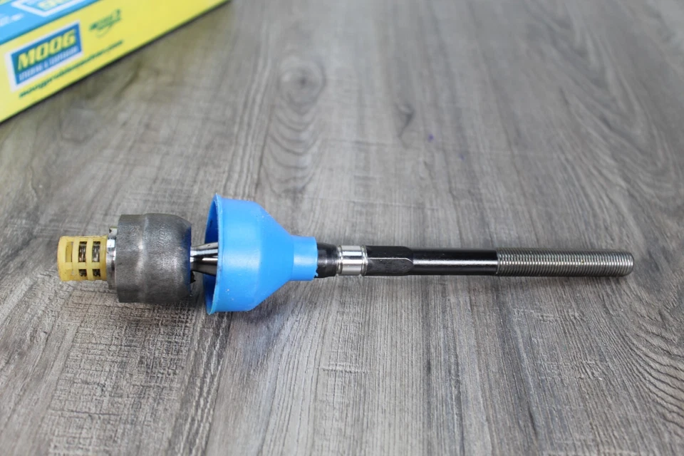 NUEVO extremo de varilla de amarre Moog EV437 96-99 Mercedes-Benz E300 + más Foto 3 de 4