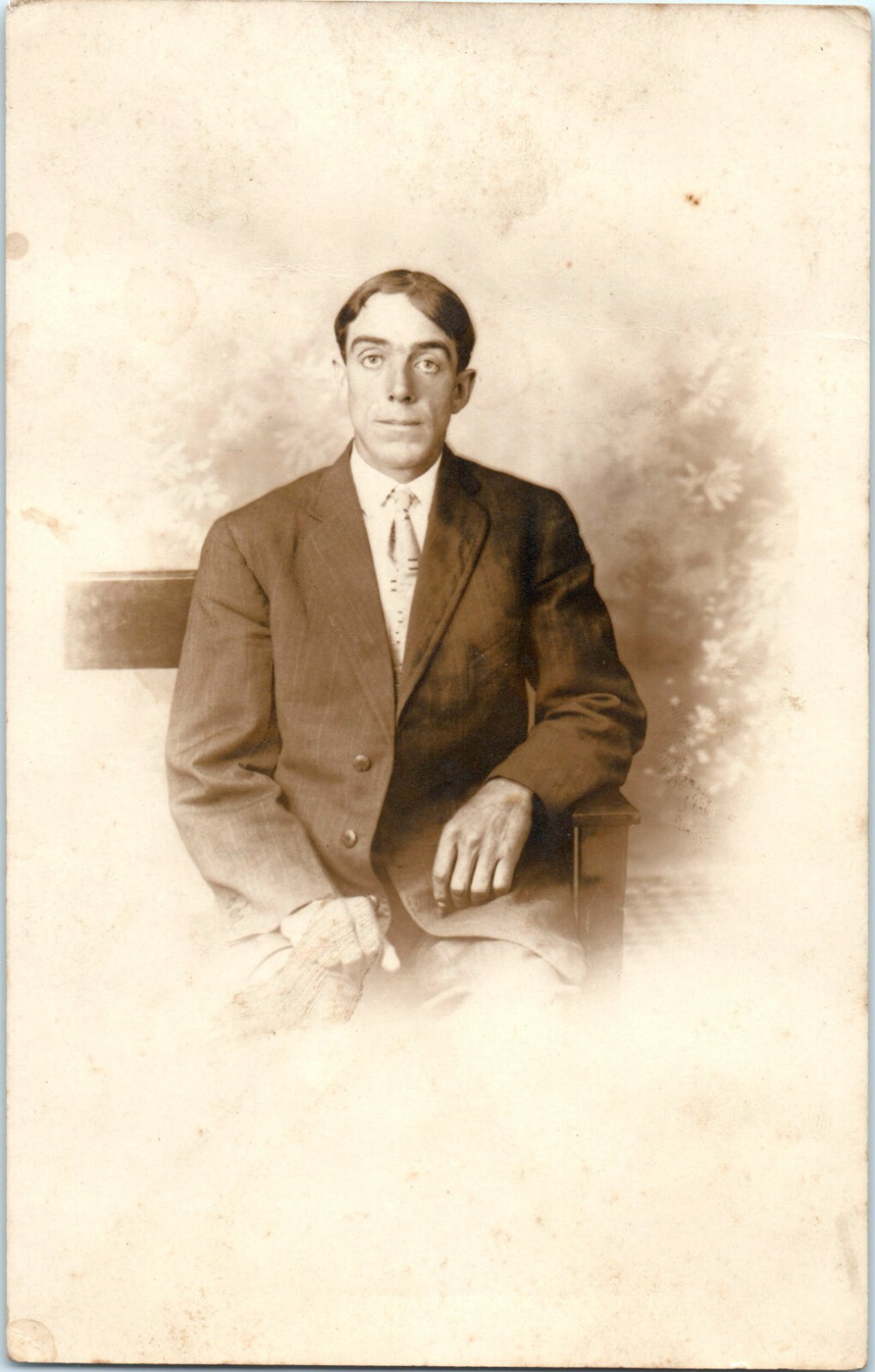 Foto 1 di 2