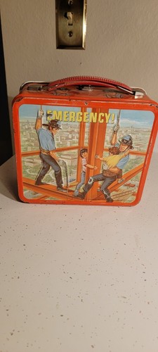 VINTAGE RARE 1973 EMERGENCY METAL LUNCH BOX (NO THERMOS) ALADDIN - Picture 2 of 5