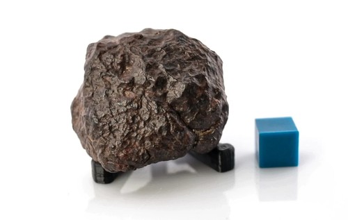 Meteorite Gift Box - Large Size (41-99 grams) with Display Stand