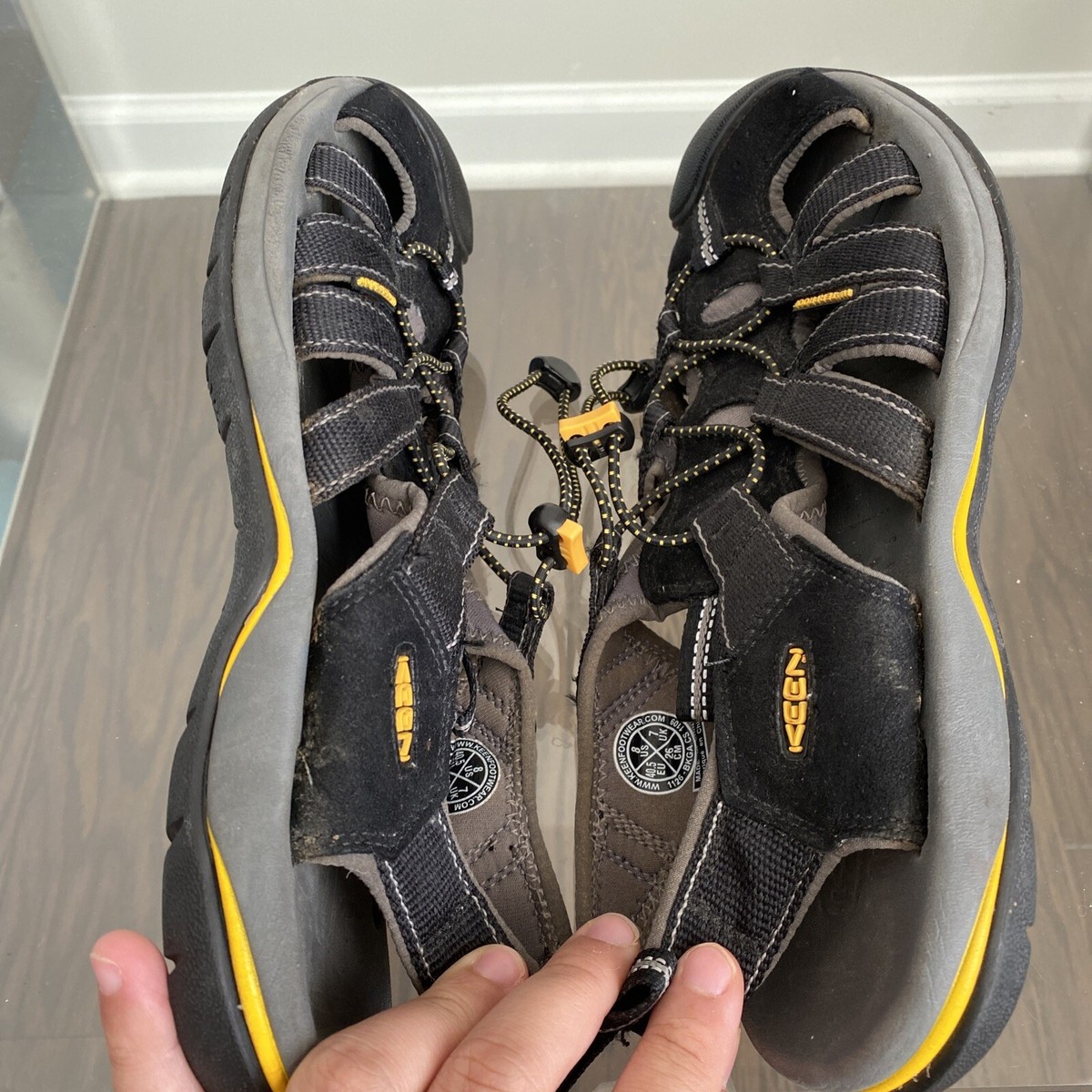 Keen Mens Kanyon Fisherman Sandals Black Waterproof Bungee  display picture 3
