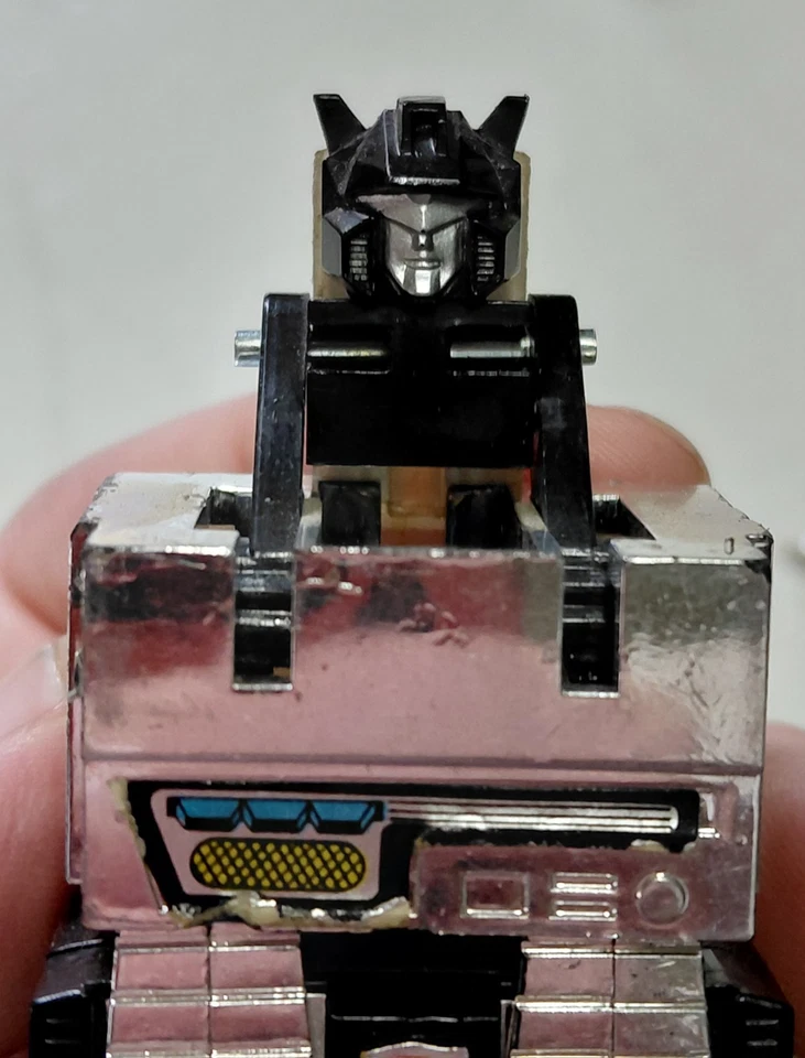 Transformers G1 Vintage Wheeljack Mirage Hound Sunstreaker Jazz Takara Hasbro  - Image 2 of 4