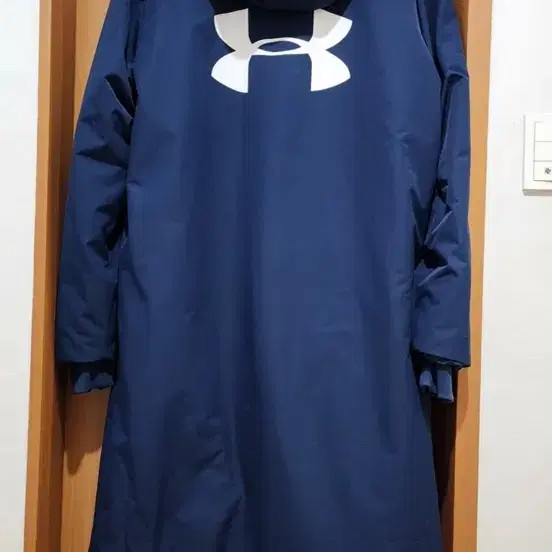 Under Armour Navy Bench Coat - XL, New Condition