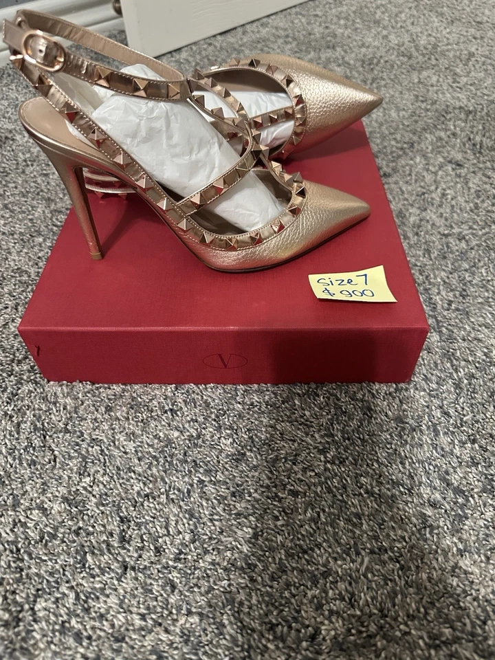 Zapatos planos Valentino para mujer Rockstud punta talla 37 color dorado Foto 2 de 3